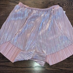 Pleated shorts